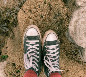 schoenen in het zand