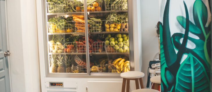 Koelkast gevuld met fruit