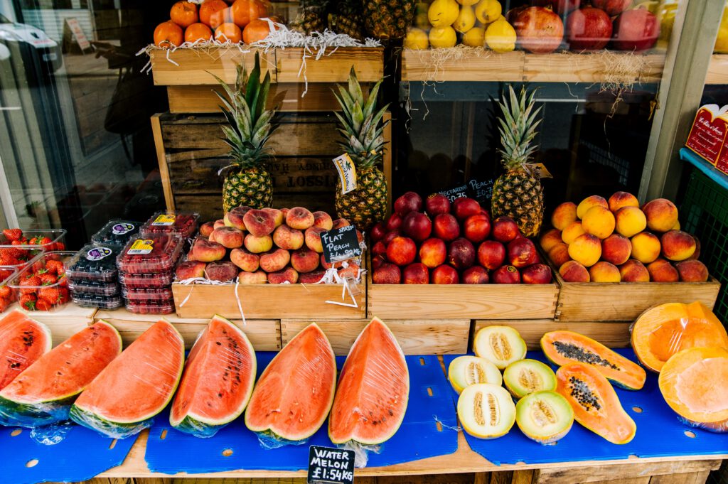 Fruit op een fruitkraam op de markt