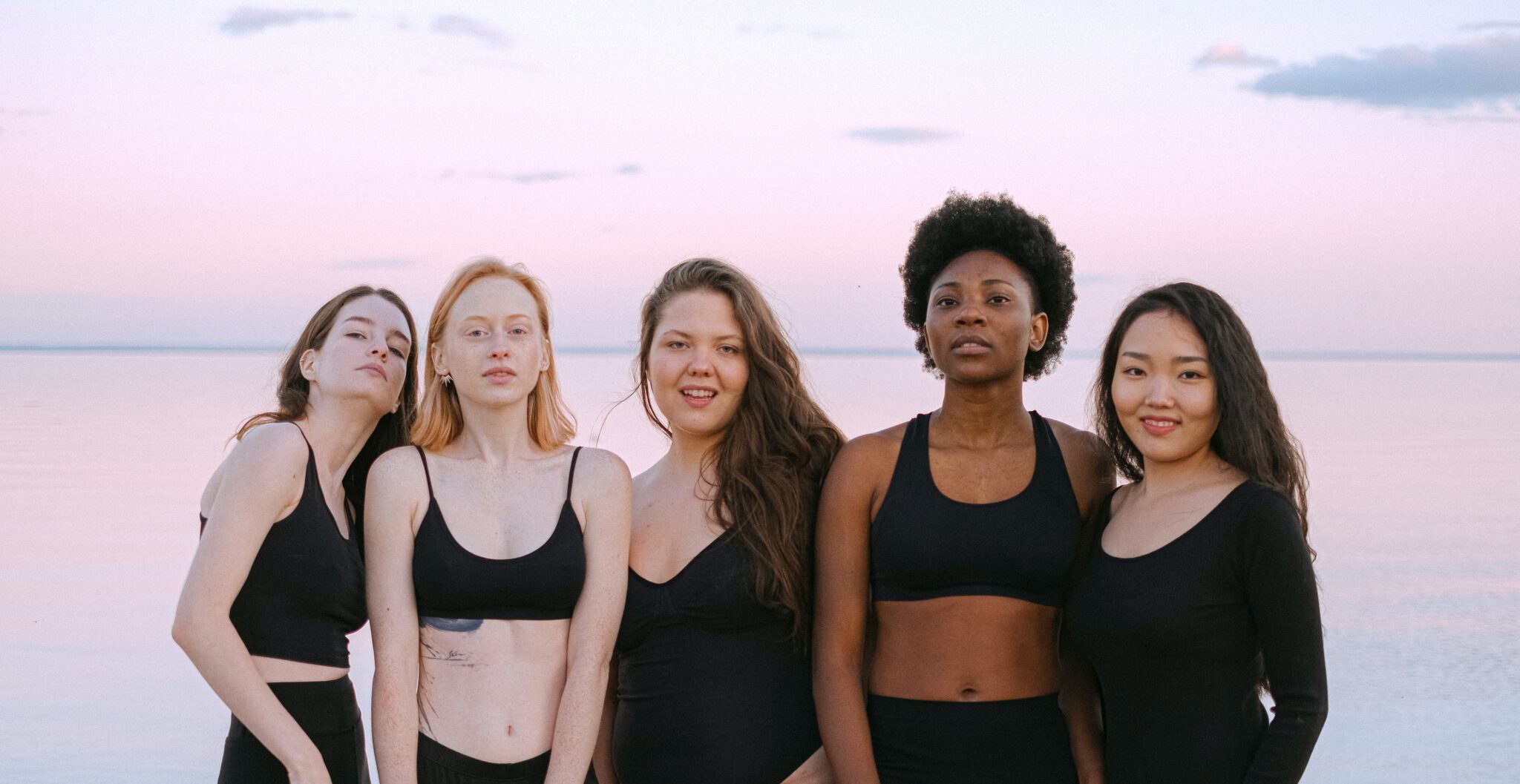 vrouwen verschillende kleuren en maten