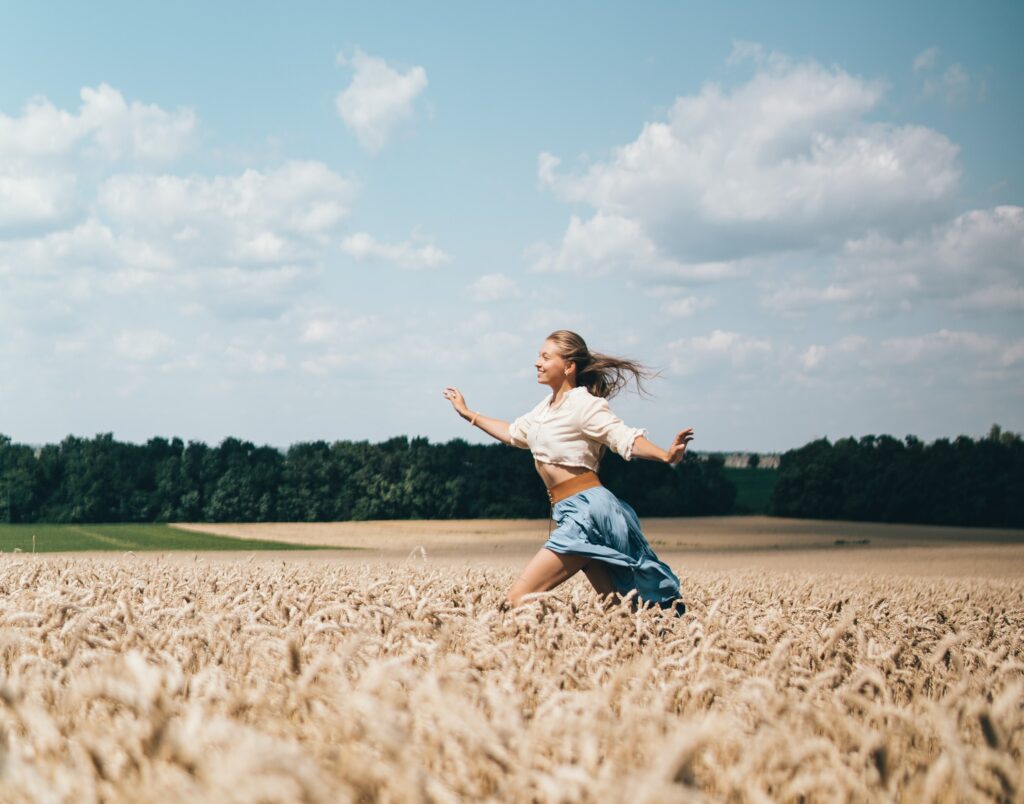 vrouw die klaar is om relaties te verbeteren